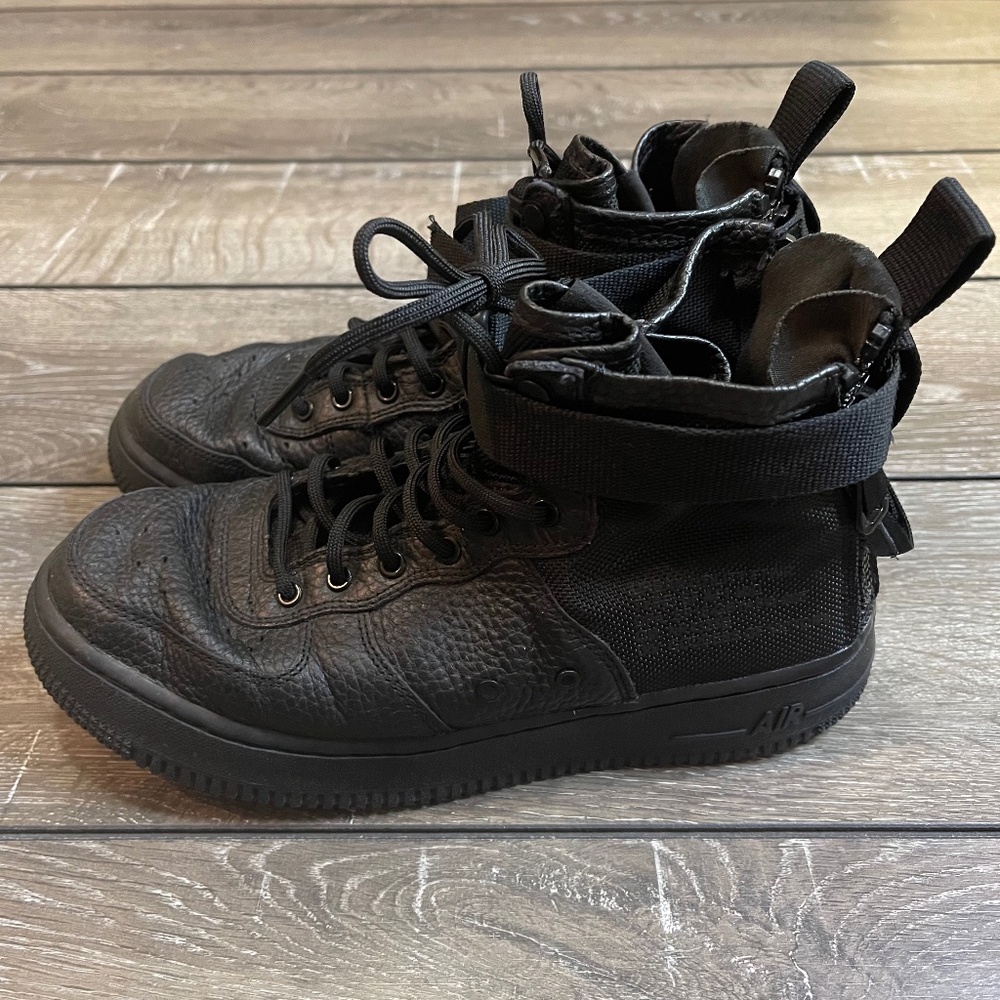 NIke AIR Black Urban Utility FTWR  SF AF1 MID Size Youth 6